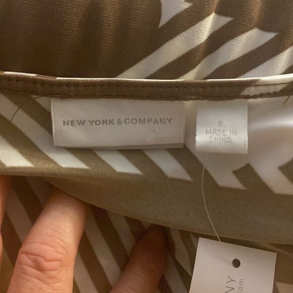 New York & Co Wm’s Sz Sm Brown Sunshine Yellow Tie Waisted Wrap Midi Dress - Picture 4 of 5